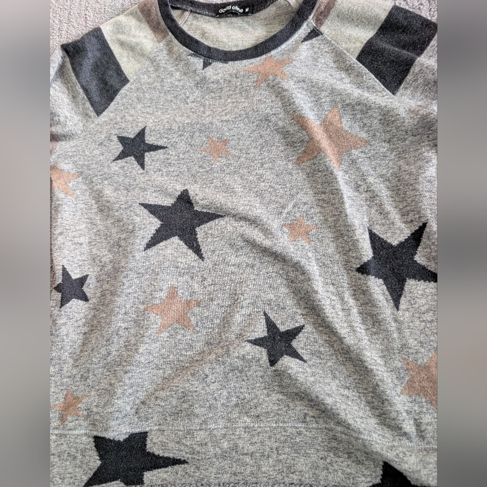 Star Patterned Sweater - Picture 2 of 2